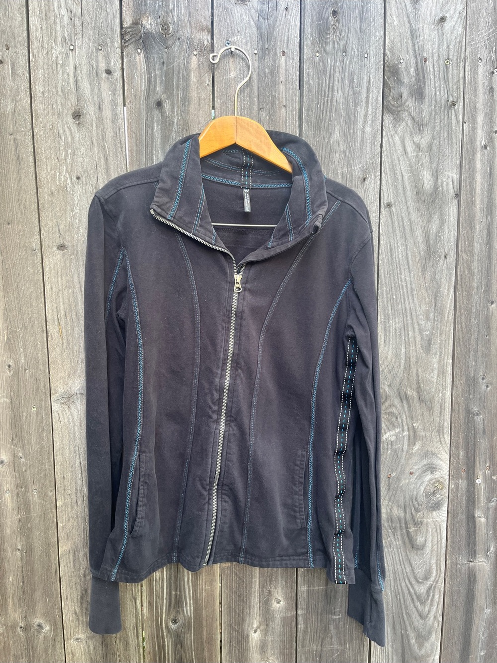 Kuhl Black Women's Seam-Detail cotton Jacket/shirt with Zip Front